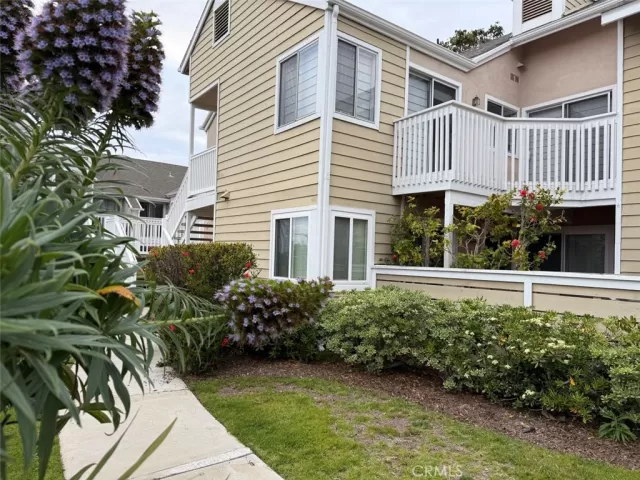 MLS: OC25167800 Condo For Sale