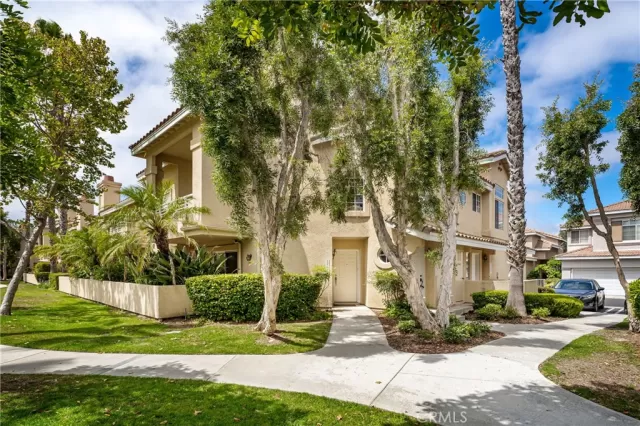 MLS: OC25167825 Condo For Sale