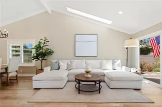 Photo #3: OC25168024 Listing