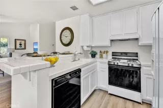 Photo #5: OC25168212 Listing 