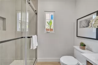 Photo #5: OC25168741 Listing 