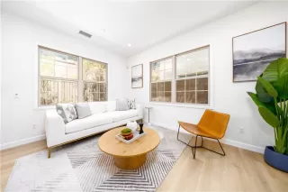 Photo #2: OC25169015 Listing