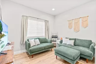 Photo #2: OC25169708 Listing