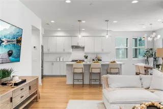 Photo #1: OC25169996 Listing 