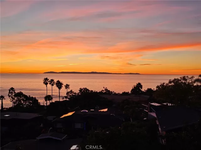 MLS: OC25170144 Condo For Sale