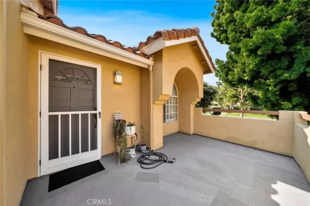MLS: OC25170163 Condo For Sale