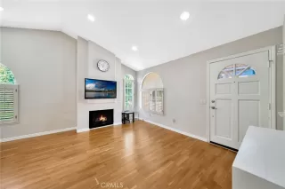 Photo #4: OC25170163 Listing 