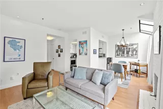 Photo #6: OC25170268 Listing