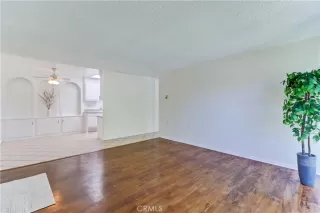 Photo #5: OC25170780 Listing