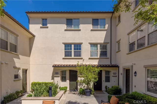 MLS: OC25170992 Condo For Sale