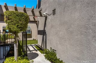 Photo #3: OC25171029 Listing 