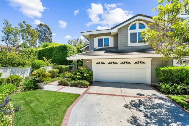 MLS: OC25171038 Condo For Sale