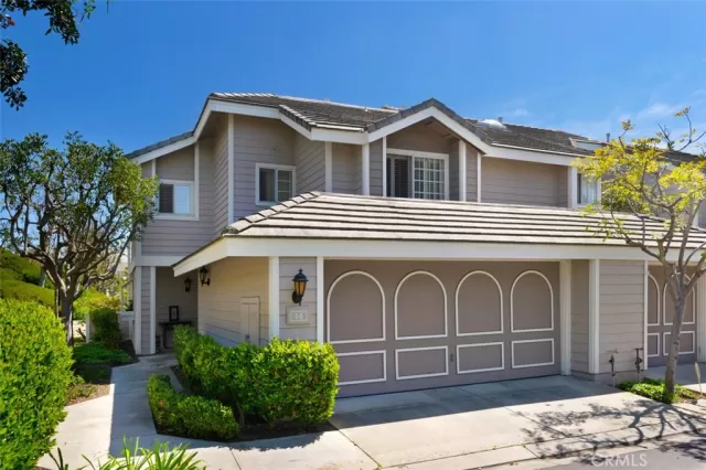 MLS: OC25172033 Condo For Sale