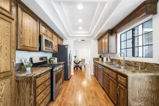 Photo #4: OC25172105 Listing 