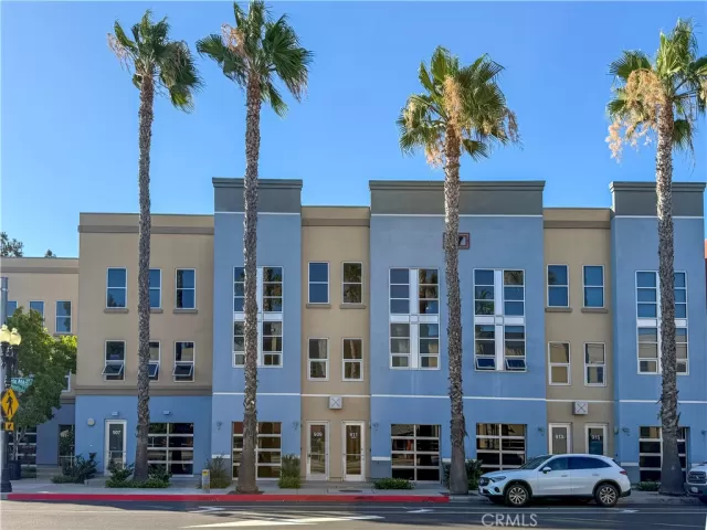 MLS: OC25173228 Condo For Sale