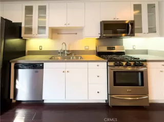 Photo #4: OC25173228 Listing