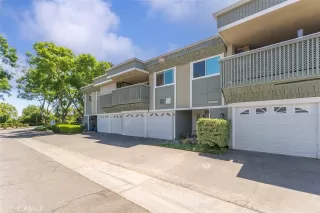 Photo #4: OC25173443 Listing