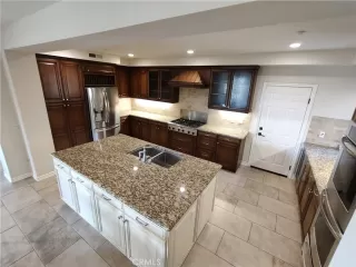 Photo #5: OC25174107 Listing 