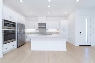 Photo #4: OC25174456 Listing 