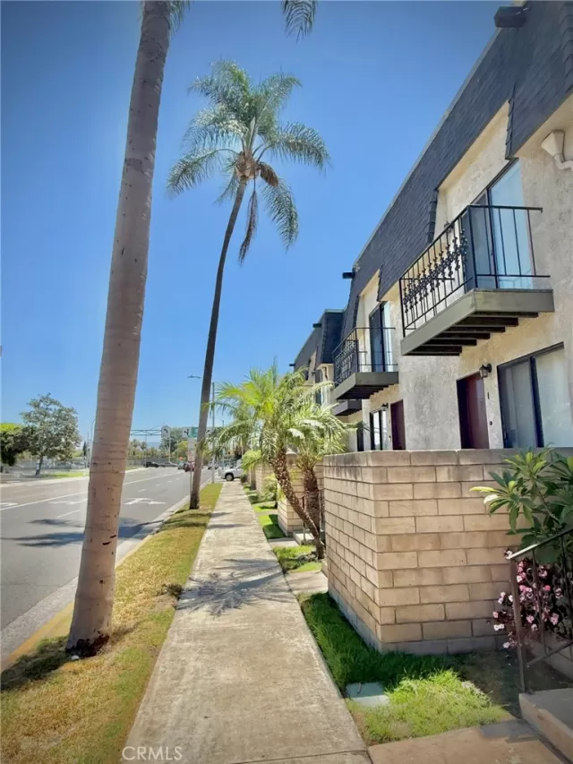 MLS: OC25175503 Condo For Sale