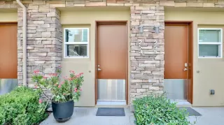 More Details about MLS # OC25176502 : 253 E JEANETTE LANE