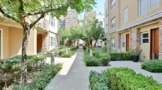 Photo #5: OC25176502 Listing 