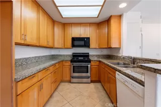 Photo #4: OC25176718 Listing 