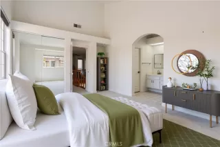 Photo #5: OC25176949 Listing