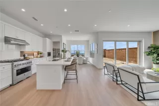 Photo #5: OC25177161 Listing 