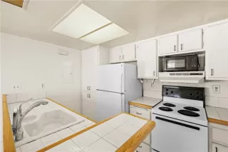 Photo #4: OC25177356 Listing