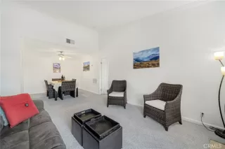 Photo #4: OC25177417 Listing