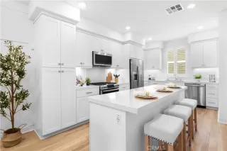 Photo #1: OC25177708 Listing