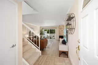 Photo #3: OC25178022 Listing 