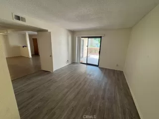 Photo #6: OC25178054 Listing 