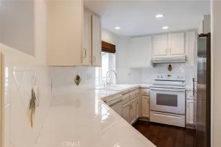 Photo #3: OC25178232 Listing 