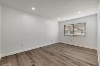 Photo #5: OC25178300 Listing 