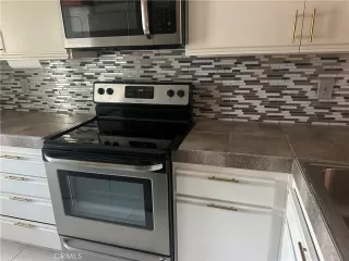 Photo #4: OC25178478 Listing