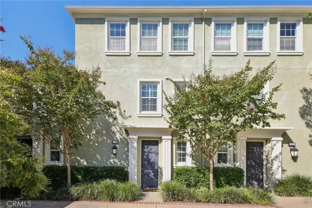 MLS: OC25179058 Condo For Sale