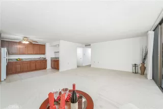 Photo #6: OC25181138 Listing 