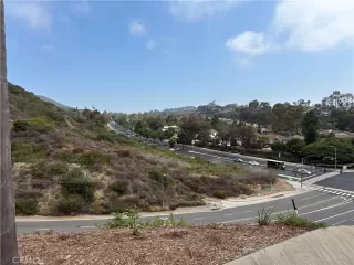 Photo #3: OC25181520 Listing 