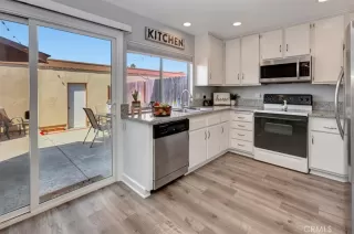 Photo #2: OC25182044 Listing 