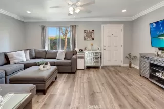 Photo #4: OC25182044 Listing 