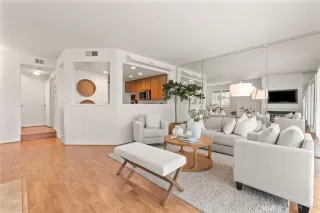 Photo #6: OC25182155 Listing