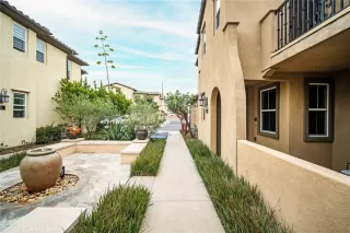 Photo #5: OC25182393 Listing 