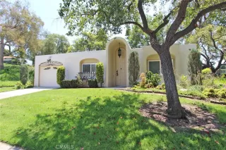 Photo #2: OC25182470 Listing