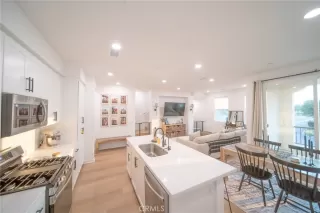 Photo #3: OC25182626 Listing 