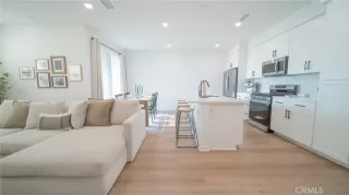 Photo #4: OC25182626 Listing 