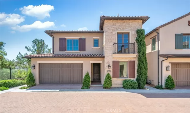 MLS: OC25182658 Condo For Sale