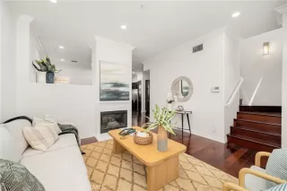 Photo #2: OC25182740 Listing 