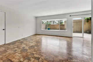 Photo #3: OC25183116 Listing 